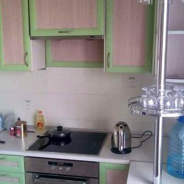 Анни Ахматової вул., 4