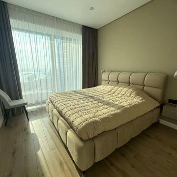 Набережна Перемоги вул., 7