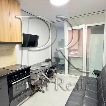 Щаслива вул., (Будинок 20/10)