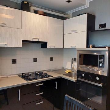 Терещенківська вул. (Червоного Козацтва), 25