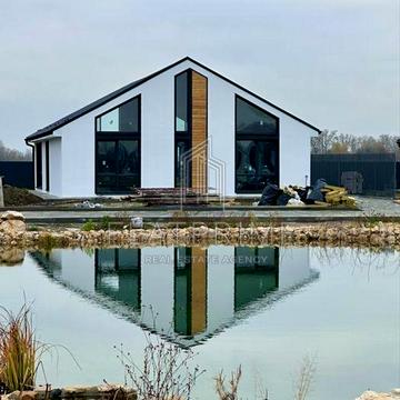 14-та Центральна вул.