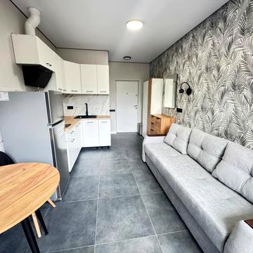 Весняна вул., 28