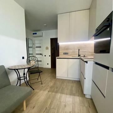 Дніпровська набережна вул., 15-К