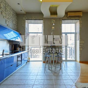 Музейний пров., 8-Б