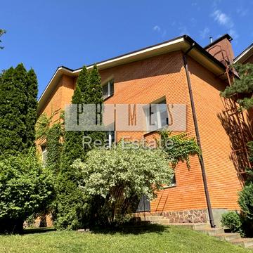 Плютовська вул.