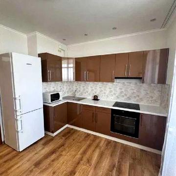 Сімї Кульженків вул. (Петра Дегтяренка), 31-Б