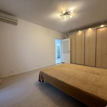 Вишняківська вул., 19/19