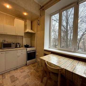 Лейпцизька вул., 2/37