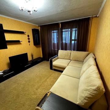 Деміївська вул., 35