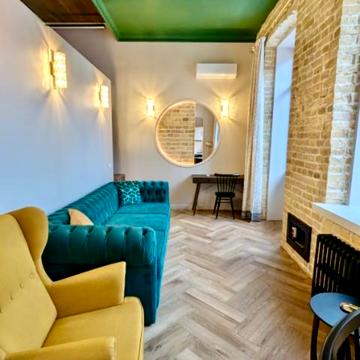 Саксаганського вул., 57