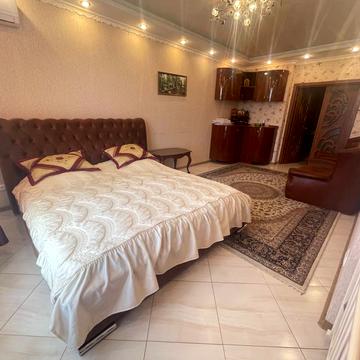 Валерія Лобановського просп. (Червонозоряний), 6-В