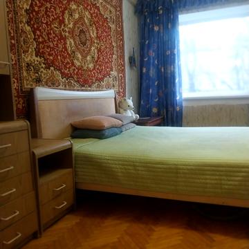 Леся Курбаса просп., 5