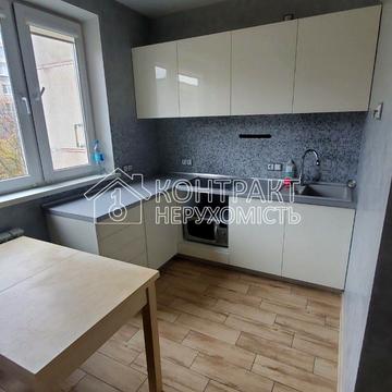 Жасминовий бульв. (Петра Слинька), 5/1