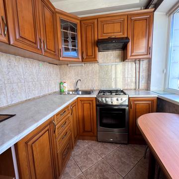 Русанівська набережна вул., 8