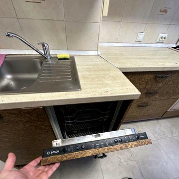 Академіка Корольова вул., 34/1