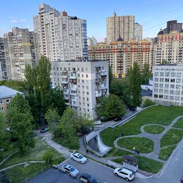 Казарменна вул. (Григорія Андрющенка), 4-Б