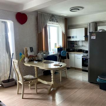 Велика Васильківська вул. (Червоноармійська), 145/1