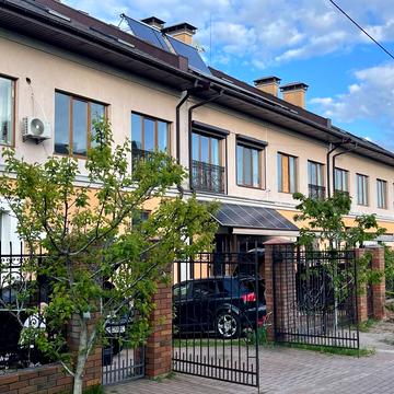 Молодіжна вул.