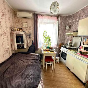 Євгена Коновальця бульв. (Маршала Конєва), 7