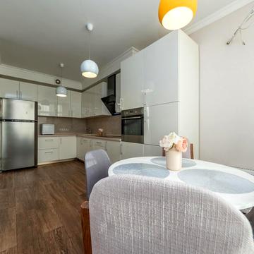 Ованеса Туманяна вул., 3