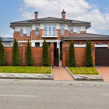 Харківська вул.