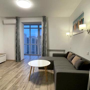 Набережна Перемоги вул., 44б