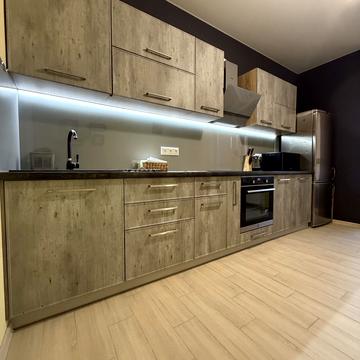 Каховська вул., 58