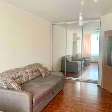 Анни Ахматової вул., 35-А