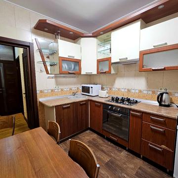 майдан Конституції пл., 2/2