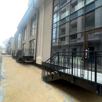 Карантинна вул., 22