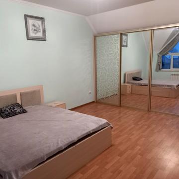 Каштанова вул., 2