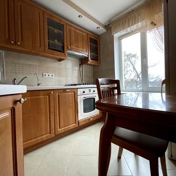 Михайла Котельникова вул., 51-А