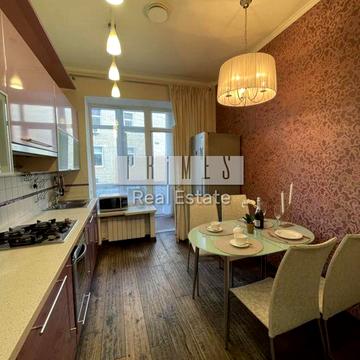 Володимирська вул., 83