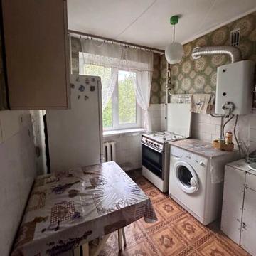 Юності просп., 13