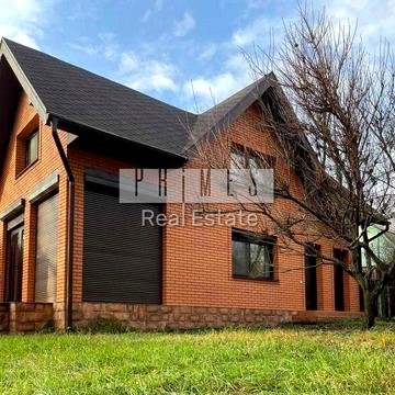 Вишнева вул.