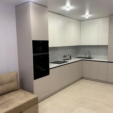 Вячеслава Чорновола вул., 27