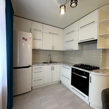 Миколи Міхновського вул. (Щербини), 21