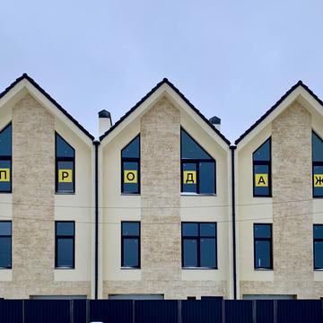 Молодіжна вул.