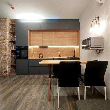 Микільсько-Слобідська вул., 8