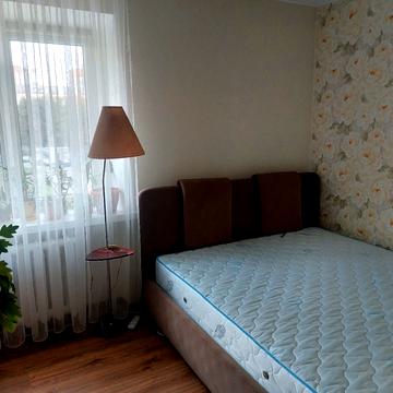 Камянецька вул., 50