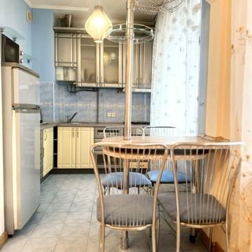 Круглоуніверситетська вул., 6