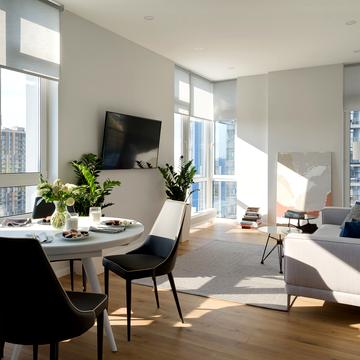 Джона Маккейна вул. (Івана Кудрі), 7