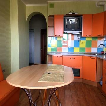 Верховної Ради бульв., 14-Б