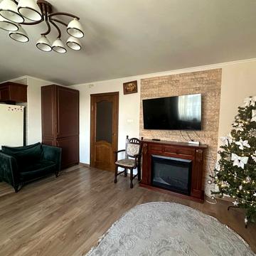 Соборна вул., 32