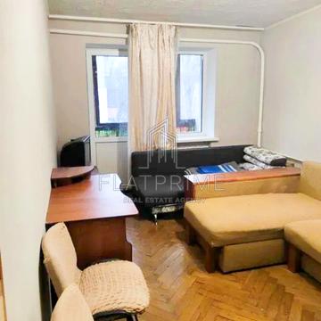 Стадіонна вул., 21/1