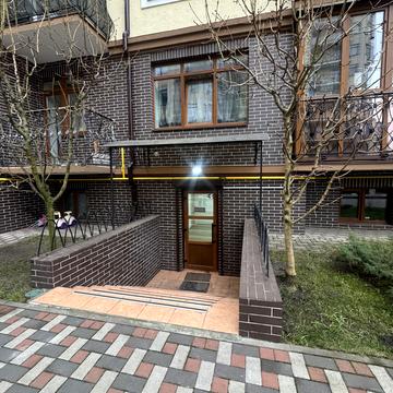 Західна вул., 2