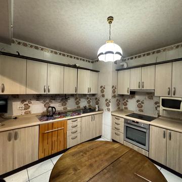 Олександри Екстер вул. (Марини Цвєтаєвої), 3