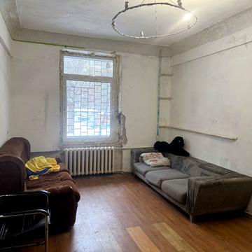 Метробудівська вул., 11