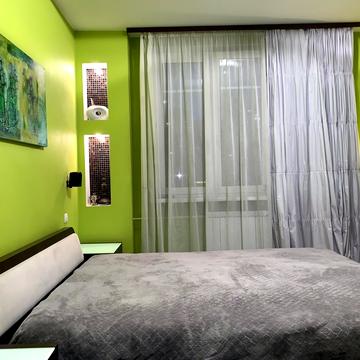 Макіївська вул., 8