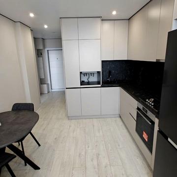 Одеська вул., 27